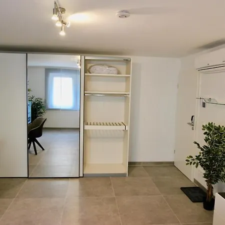 Appartement Komfort Oase Mit Klimaanlage, Terrasse Und Whirlpool Stuttgart