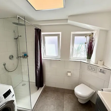 Komfort Oase Mit Klimaanlage, Terrasse Und Whirlpool