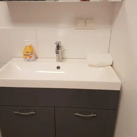 Appartement Komfort Oase Mit Klimaanlage, Terrasse Und Whirlpool Stuttgart